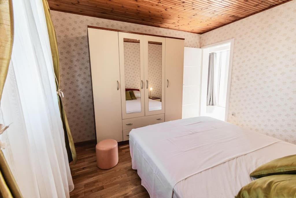 Holiday Home Marina-Renovated House In City Center Rogoznica  Eksteriør billede